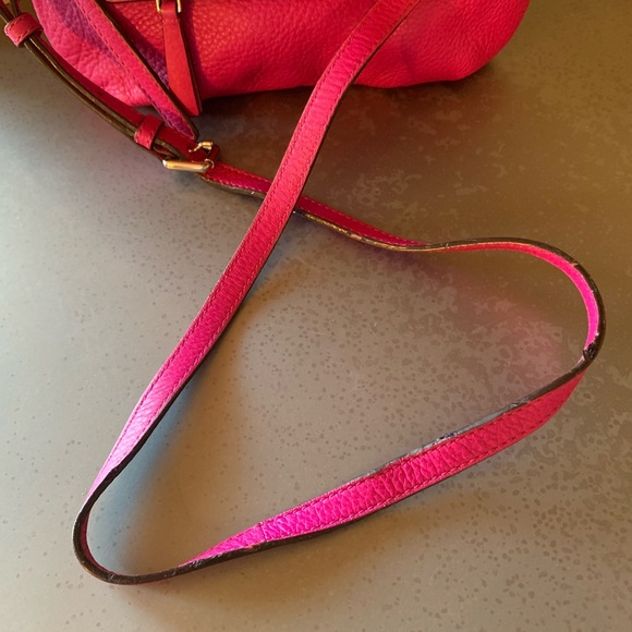 Michael Kors, HOT PINK, soft pebble leather crossbody. Zip pocket on front. - Picture 3 of 11